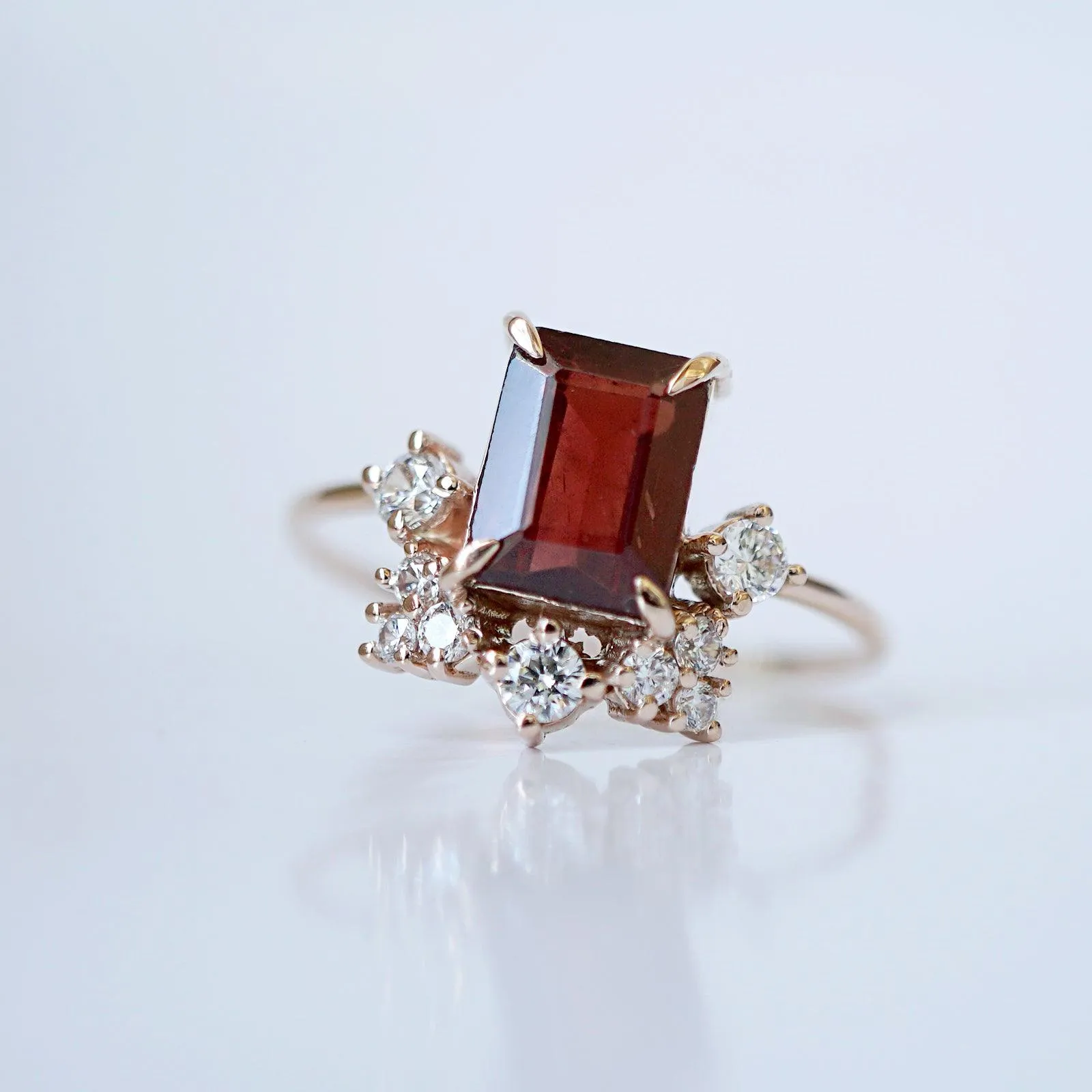 10K Bordeaux Garnet Ring