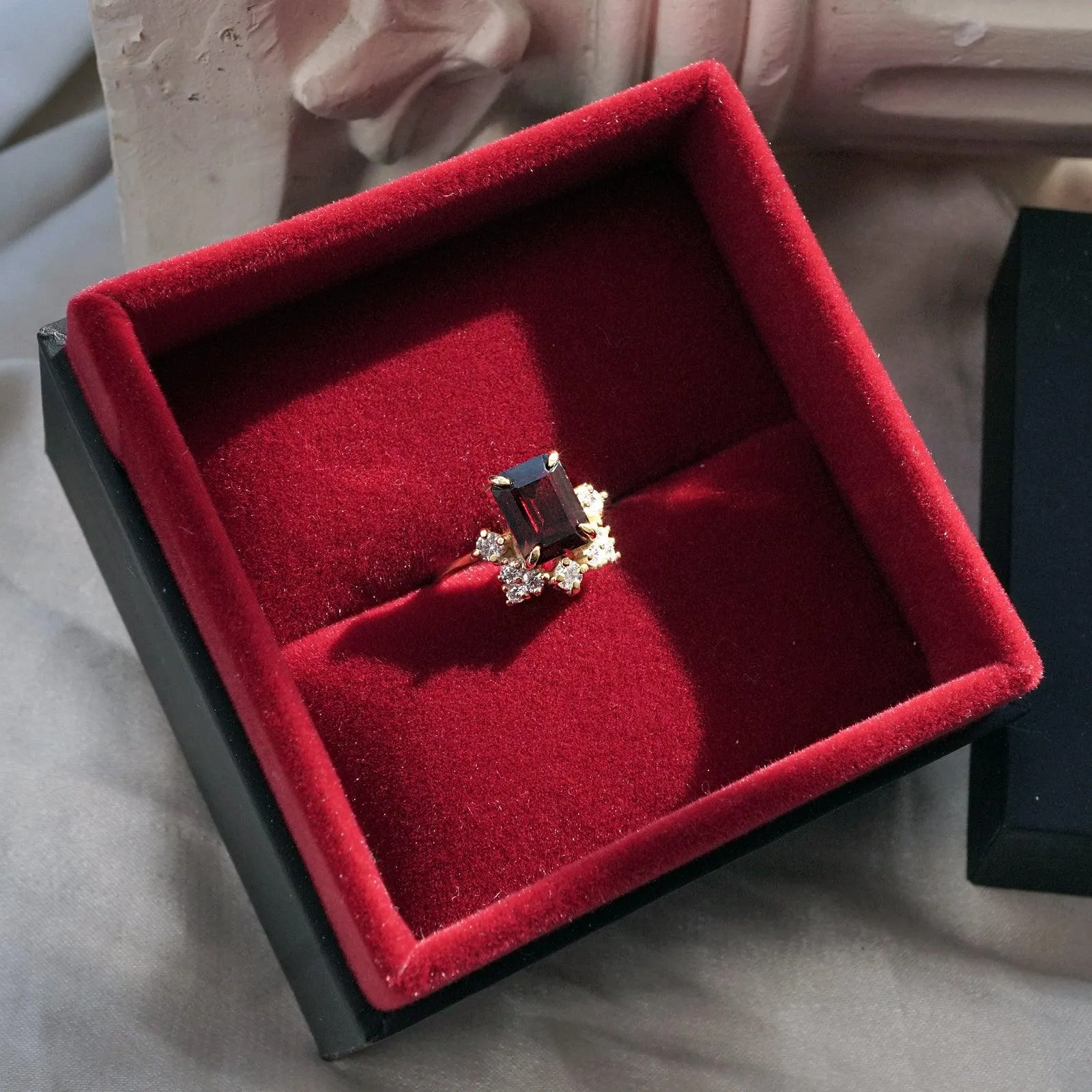 10K Bordeaux Garnet Ring