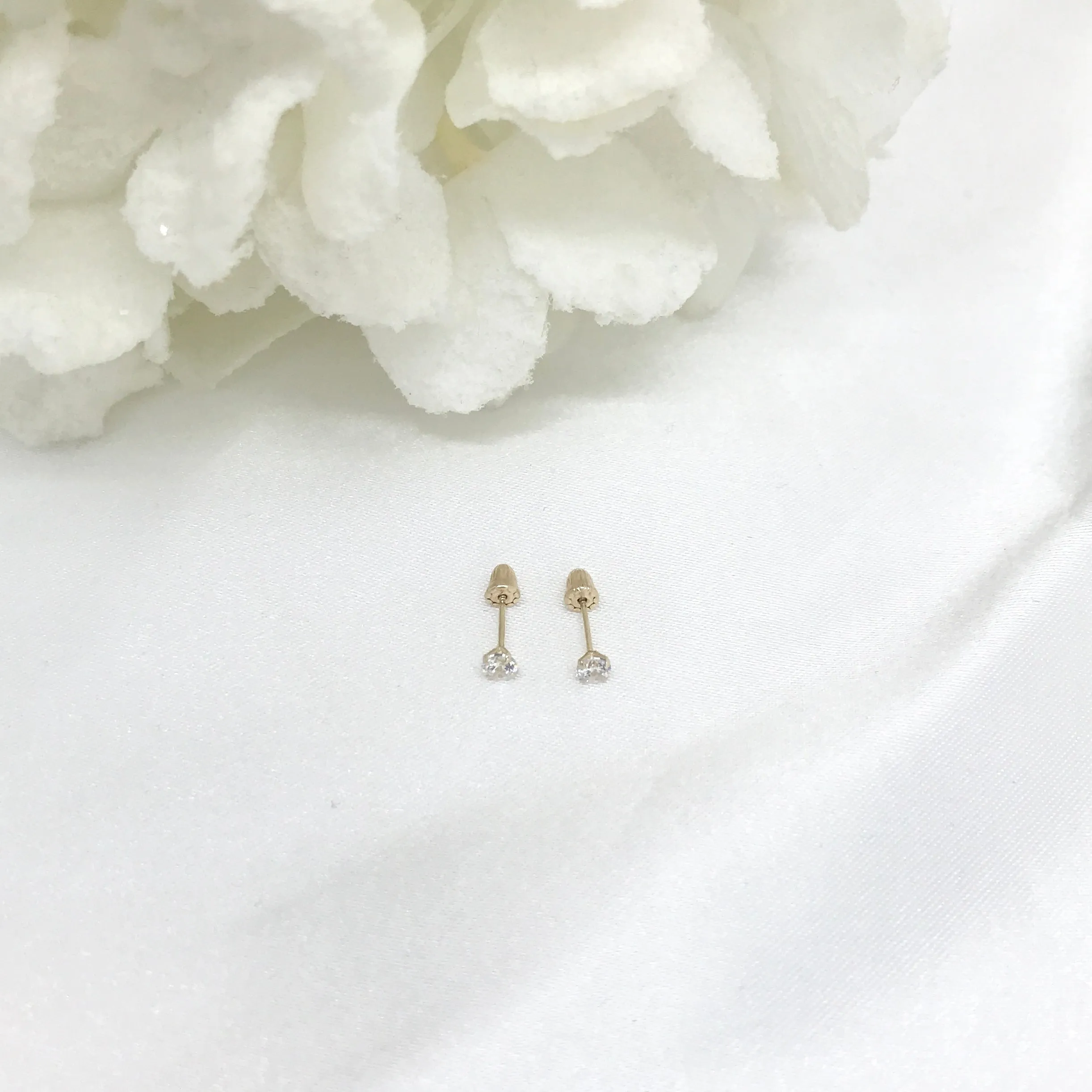 14k Yellow Gold CZ Screw back Earrings