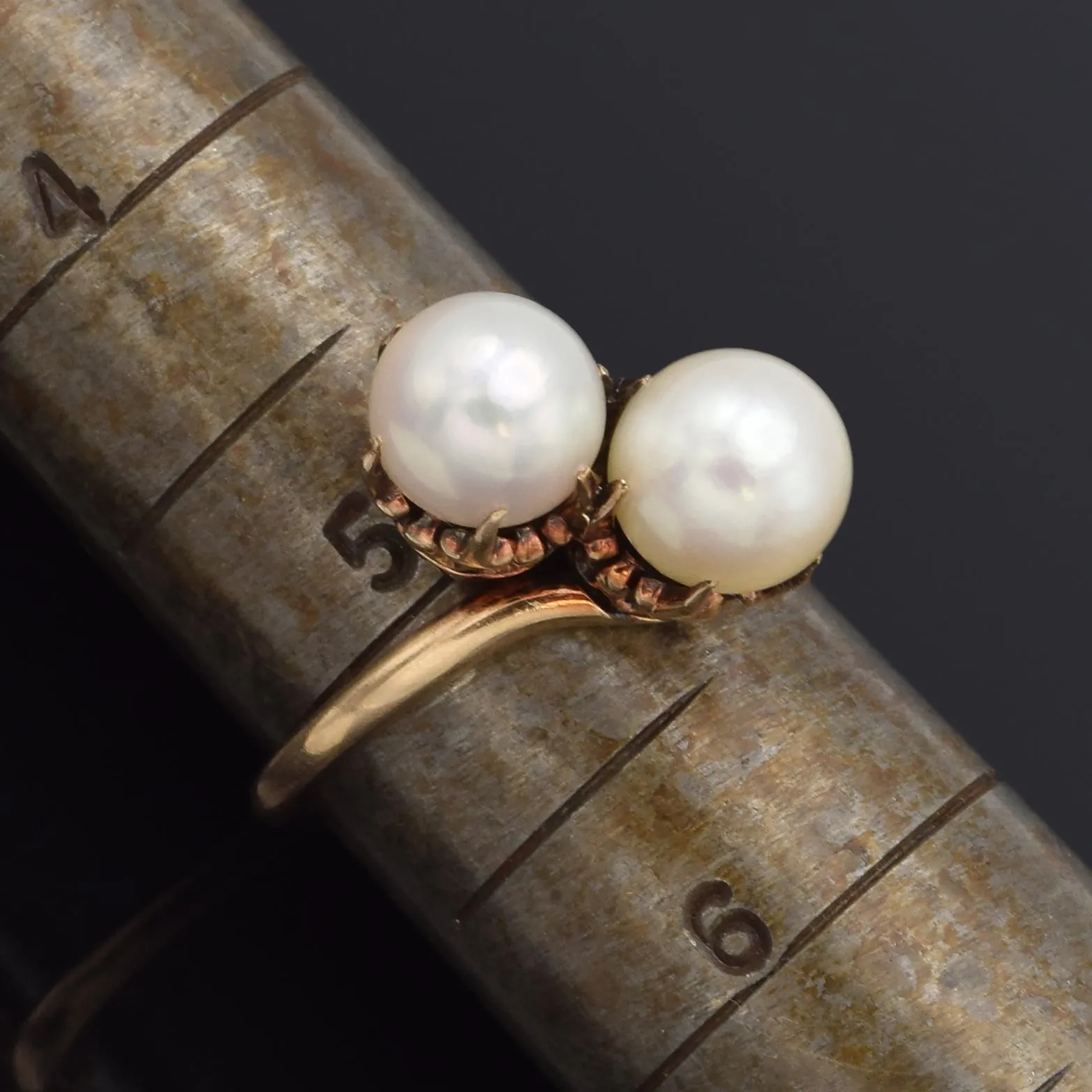 Antique 14K Yellow Gold Sea Pearl Crossover Band Ring