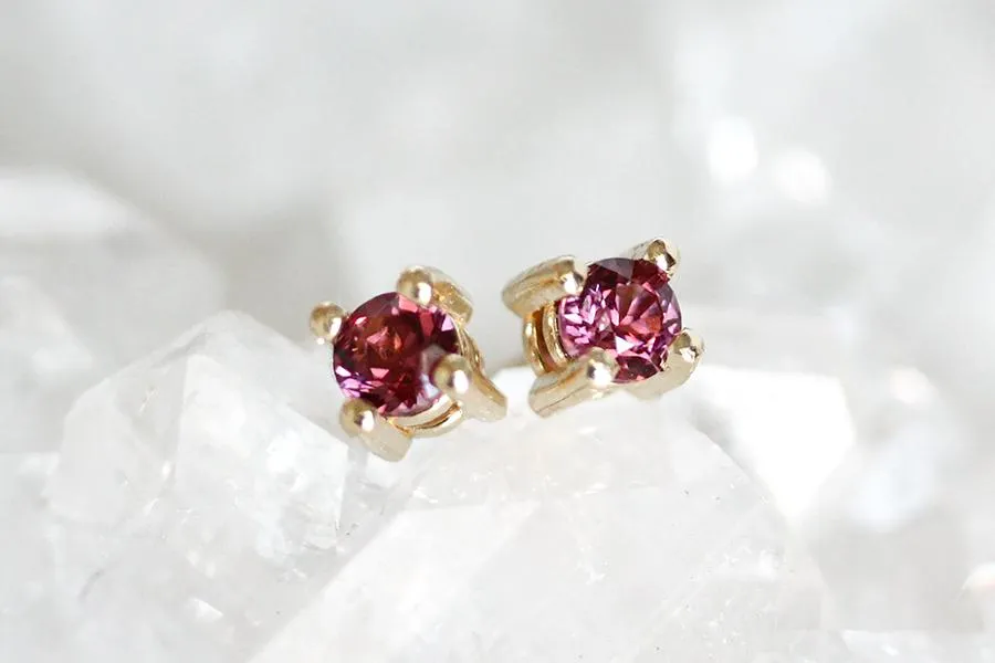 Rhodolite Garnet Studs