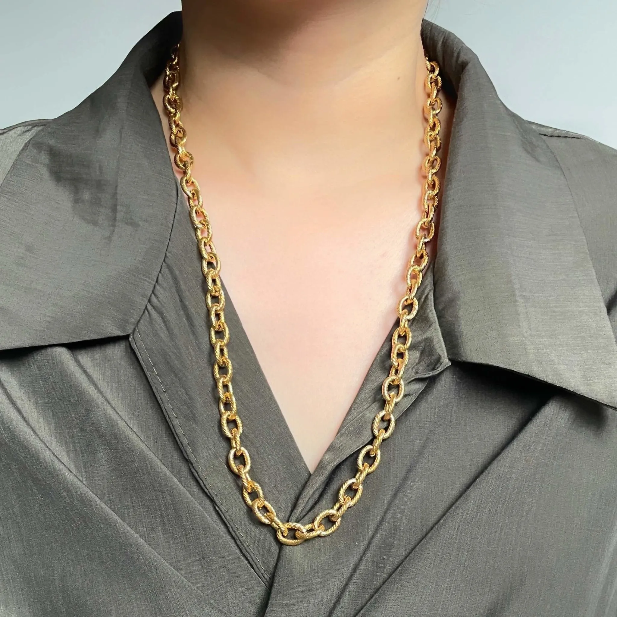 Rolo Textured Chain Necklace