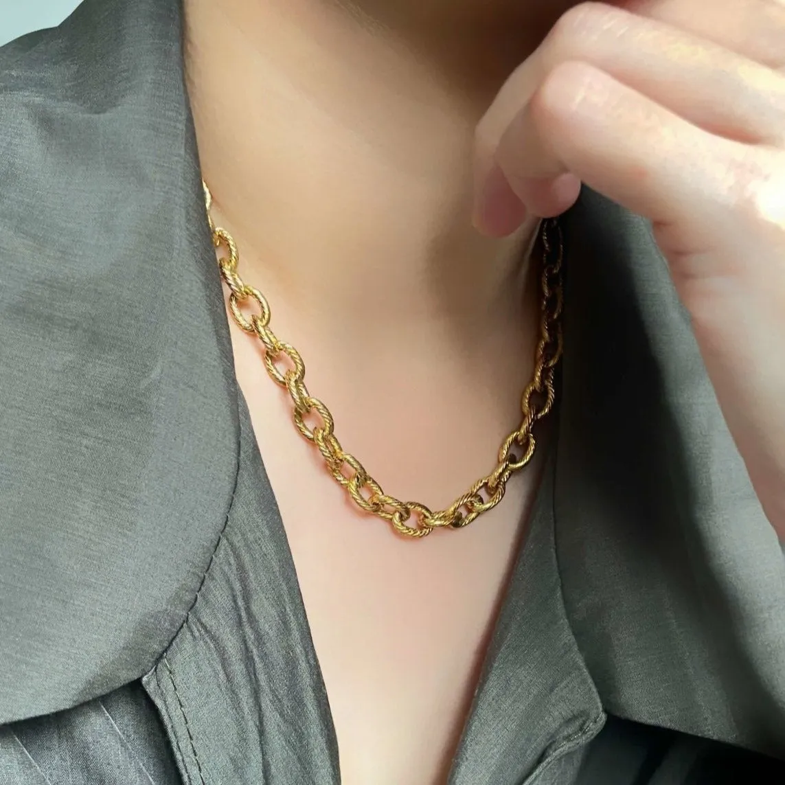 Rolo Textured Chain Necklace