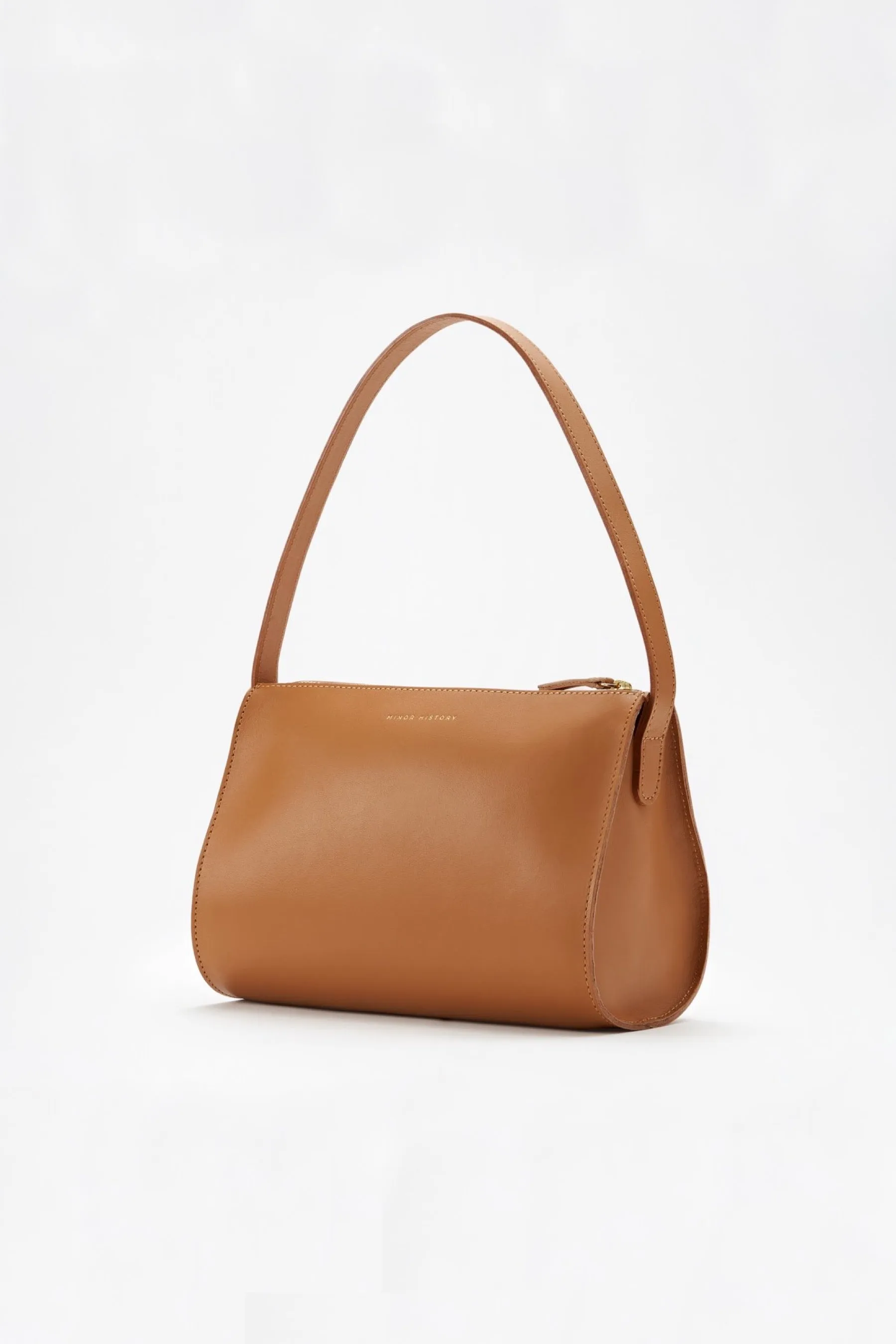 Saddle Hug Shoulder Bag