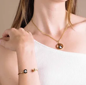 Stella Necklace in Gold and Crépuscule Cuff in Gold